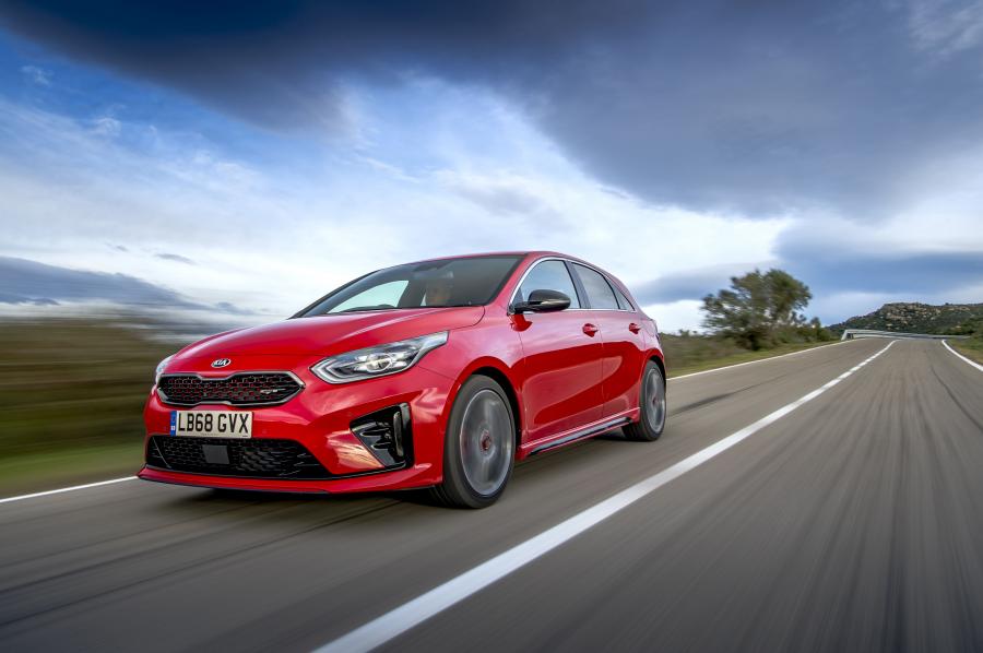  Kia Ceed GT 2019 года  (UK) (фото 10 из 43)